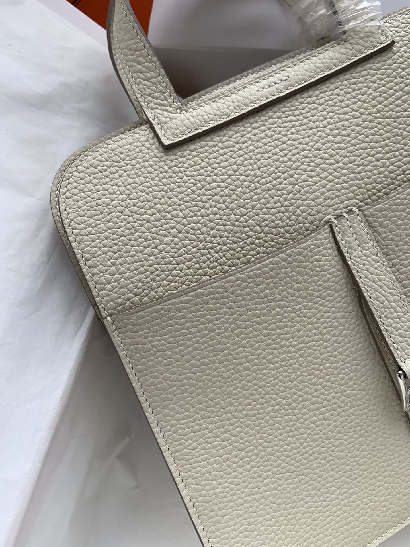 Hermes Halzan 25 Handbag Shoulder Bag In Pearl Grey Clemence Leather